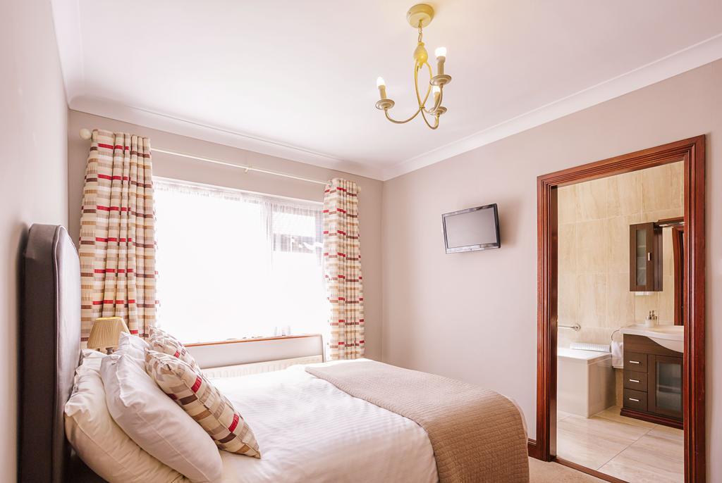 Bed and Breakfast The Harp Килларни Экстерьер фото