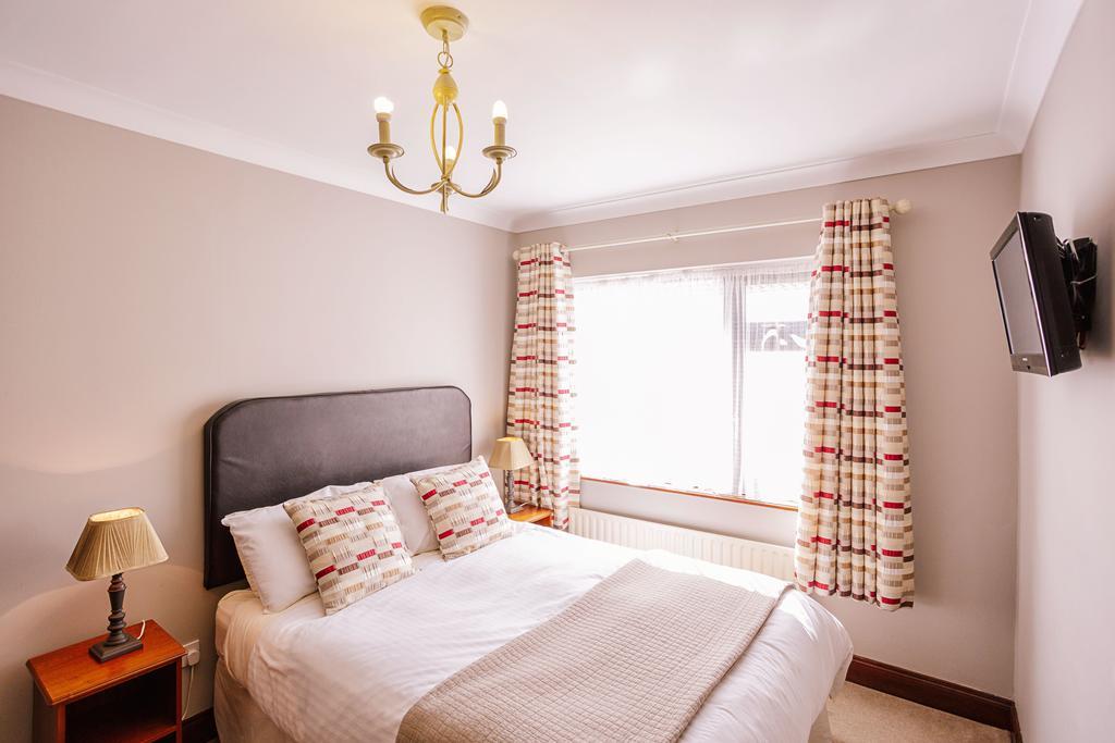 Bed and Breakfast The Harp Килларни Экстерьер фото